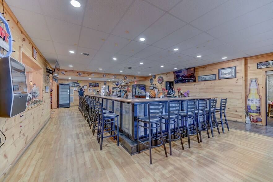 More Photos Of 173 Liberty Valley Rd, Danville Flex For Sale