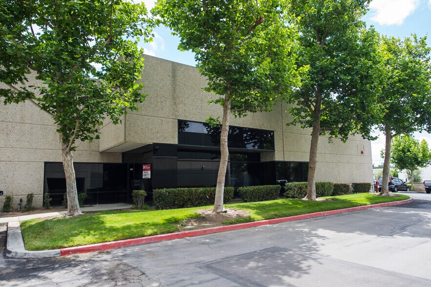 More Photos Of 10291 Trademark St, Rancho Cucamonga Warehouse For Lease