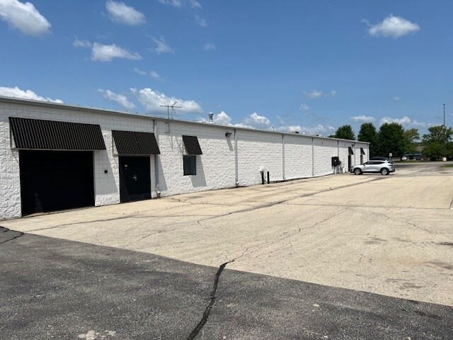 More Photos Of 920 N Westhill Blvd, Appleton Freestanding For Lease