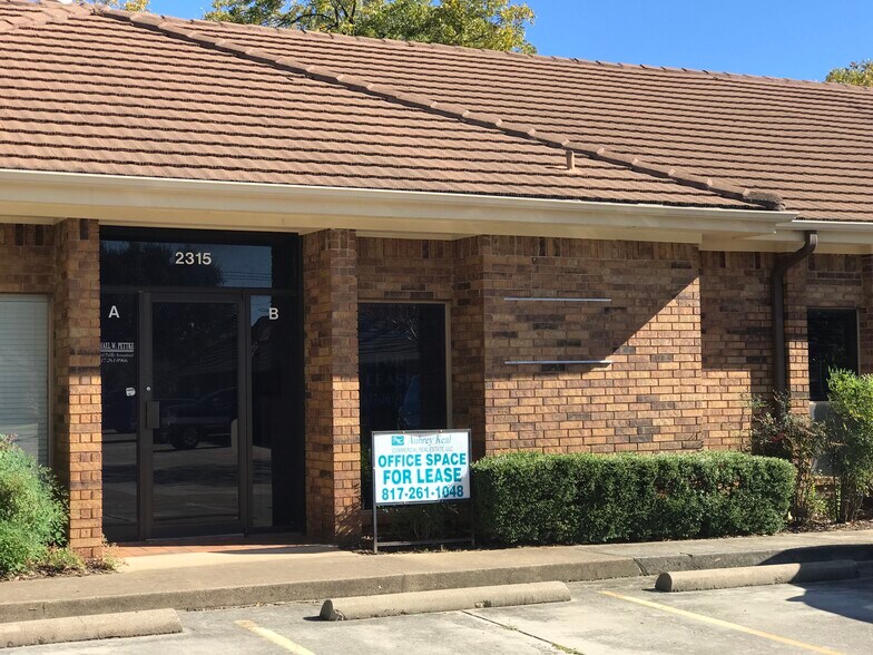 More Photos Of 2315 Roosevelt Dr, Arlington Office Residential For Sale