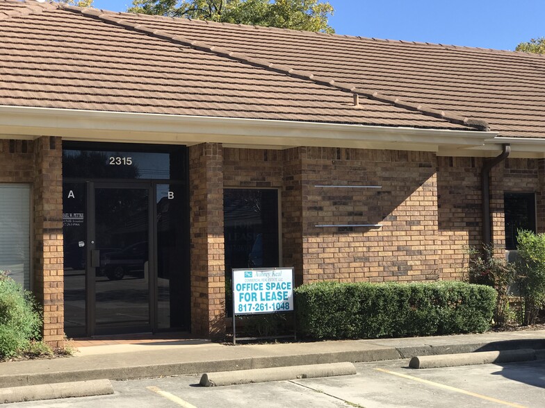 Primary Photo Of 2315 Roosevelt Dr, Arlington Office For Lease