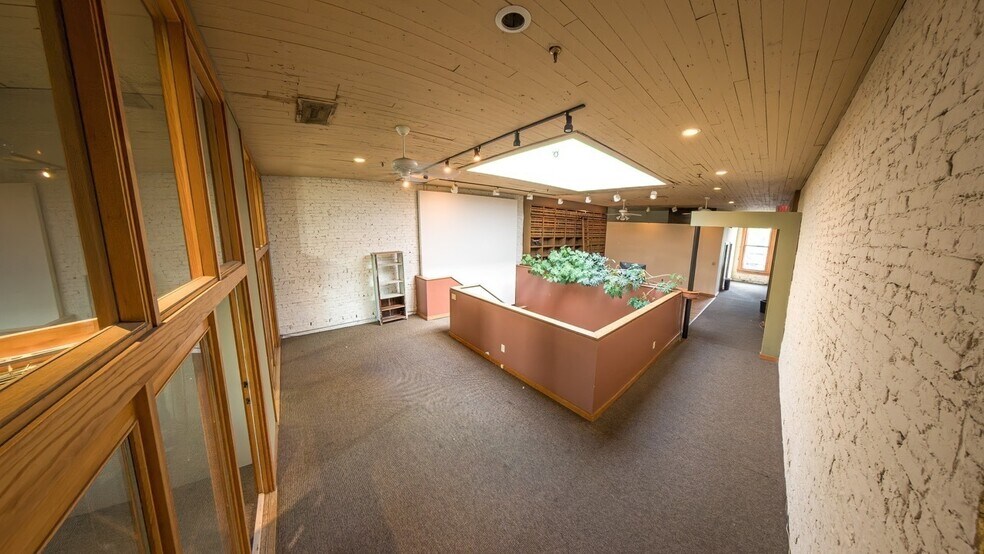 More Photos Of 8-12 Emory, Knoxville Office For Sale