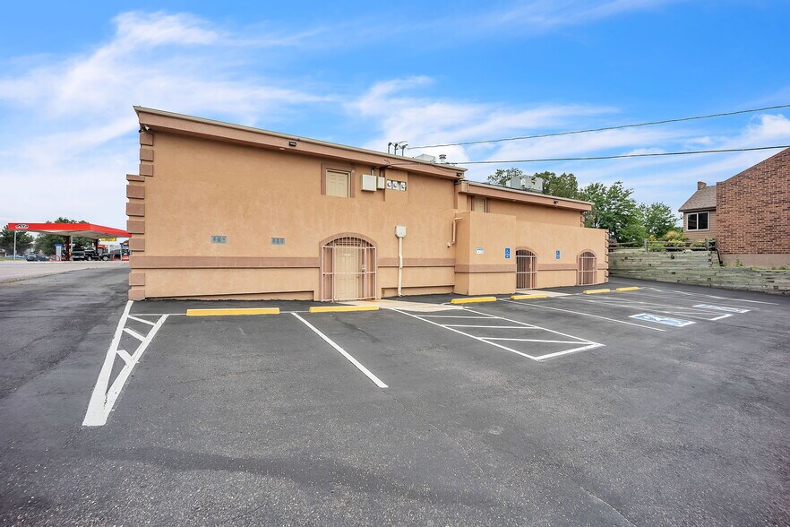 More Photos Of 2924 Beacon St, Colorado Springs Medical For Sale