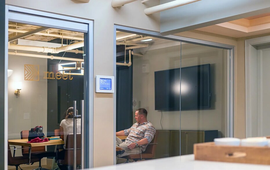 More Photos Of 331-335 W Main St, Durham Office For Lease