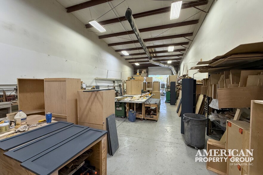 More Photos Of 7610-7630 Matoaka Rd, Sarasota Warehouse For Lease