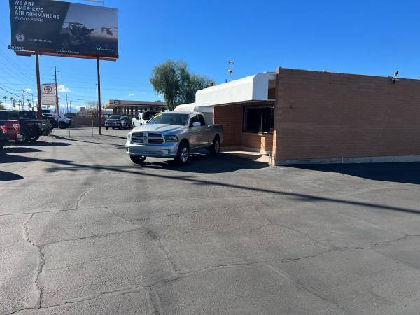 More Photos Of 1802 S Craycroft Rd, Tucson Auto Dealership For Lease