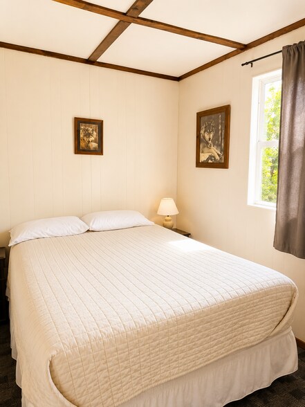 More Photos Of W17461 Norton Rd, Gould City Hotel For Sale