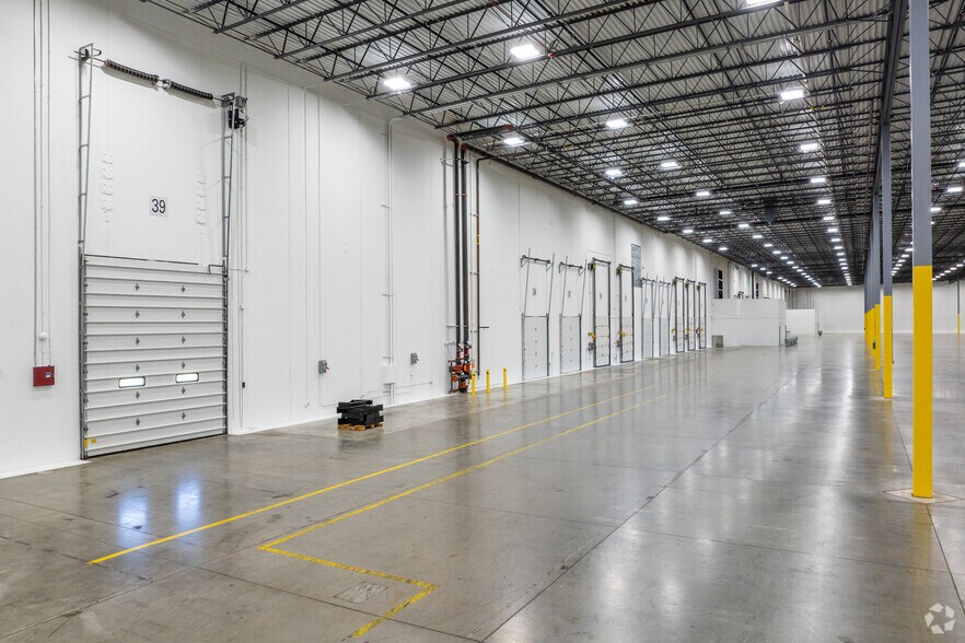 More Photos Of 9747 Commerce Cir, Kutztown Warehouse For Lease