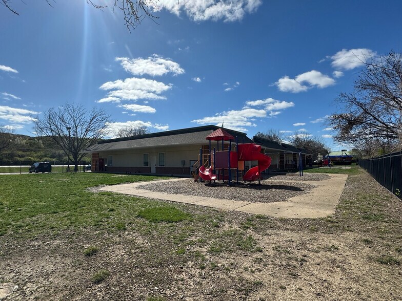 Primary Photo Of 13601 Riverport Dr, Maryland Heights Daycare Center For Lease