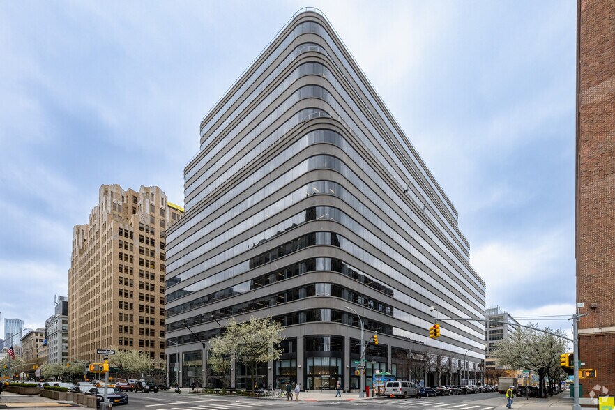 More Photos Of 375 Hudson St, New York Office For Lease