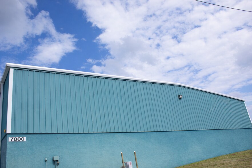 More Photos Of 7800 N Orange Blossom Trl, Orlando Warehouse For Sale