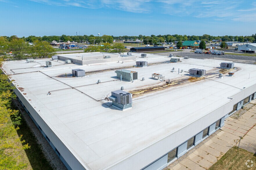 More Photos Of 9001 S Walnut St, Daleville Office For Lease