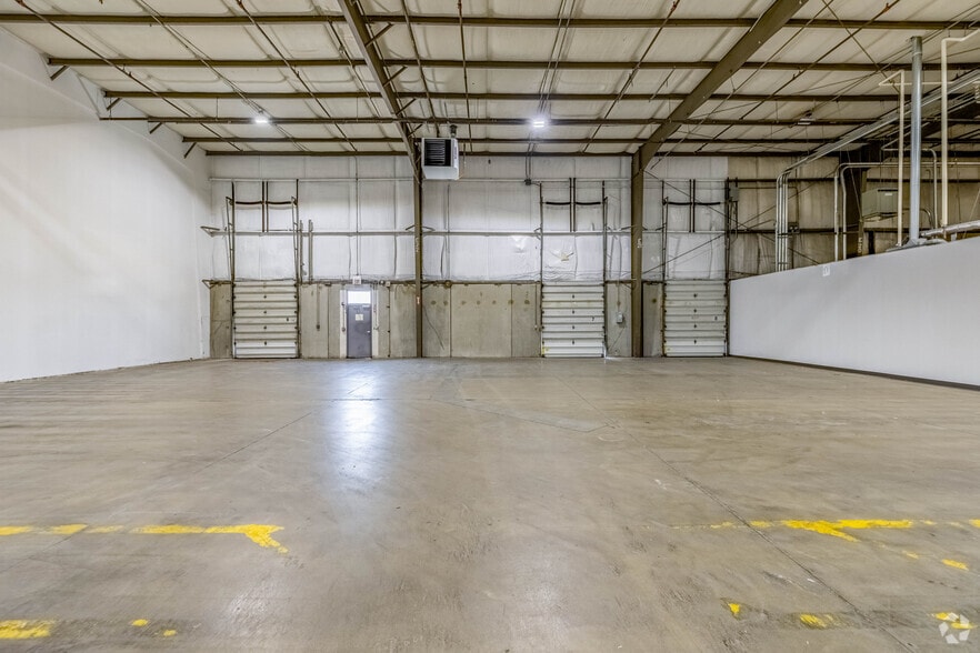 More Photos Of 10083-10095 International Blvd, Cincinnati Warehouse For Lease