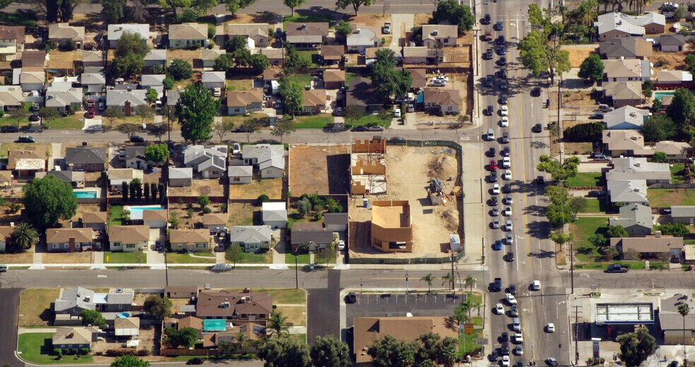 More Photos Of 2895 N Waterman Ave, San Bernardino Freestanding For Lease