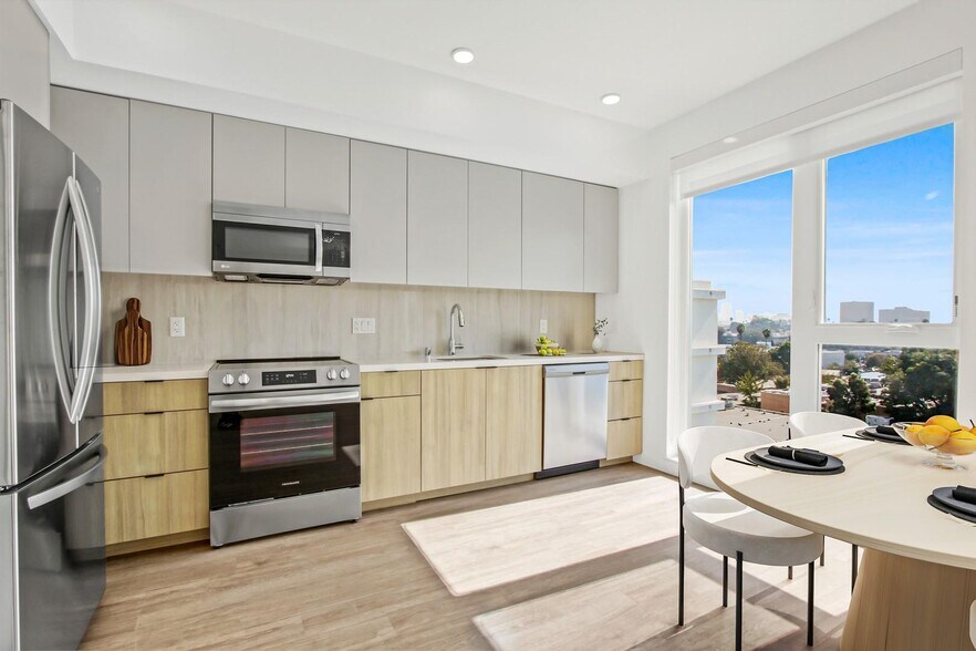 More Photos Of 200 N Vermont Ave, Los Angeles Apartments For Lease