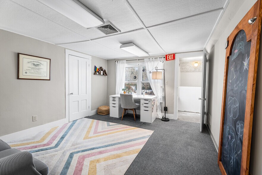 More Photos Of 293 Bedford St, Whitman Office For Sale