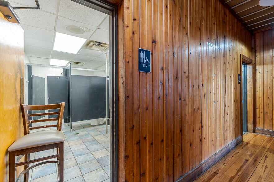 More Photos Of 241 Eastern Byp, Richmond Restaurant For Lease