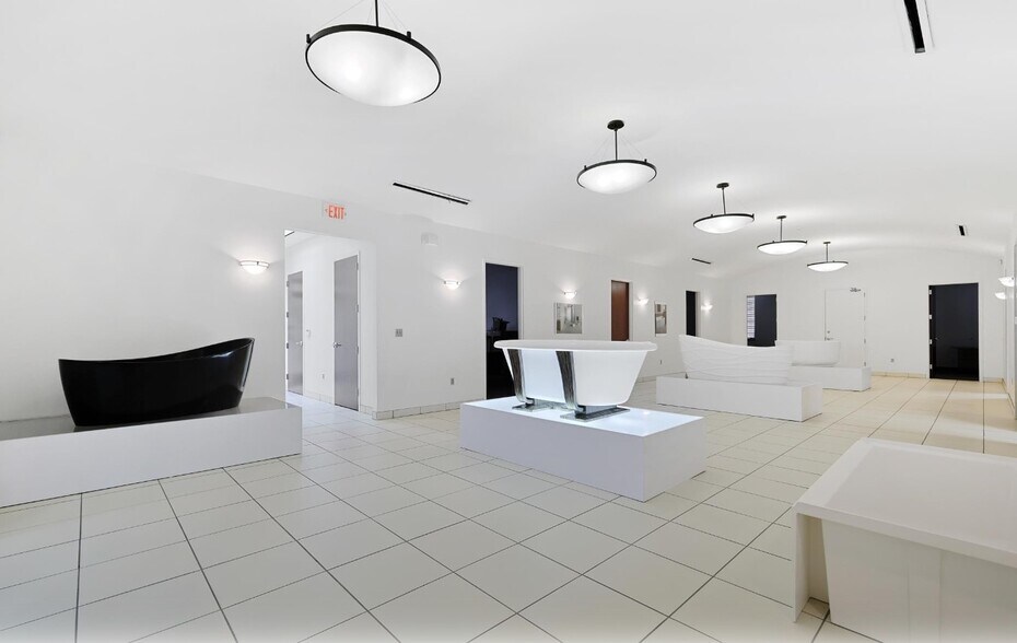 More Photos Of 820 Central Dr, Colleyville Office For Sale