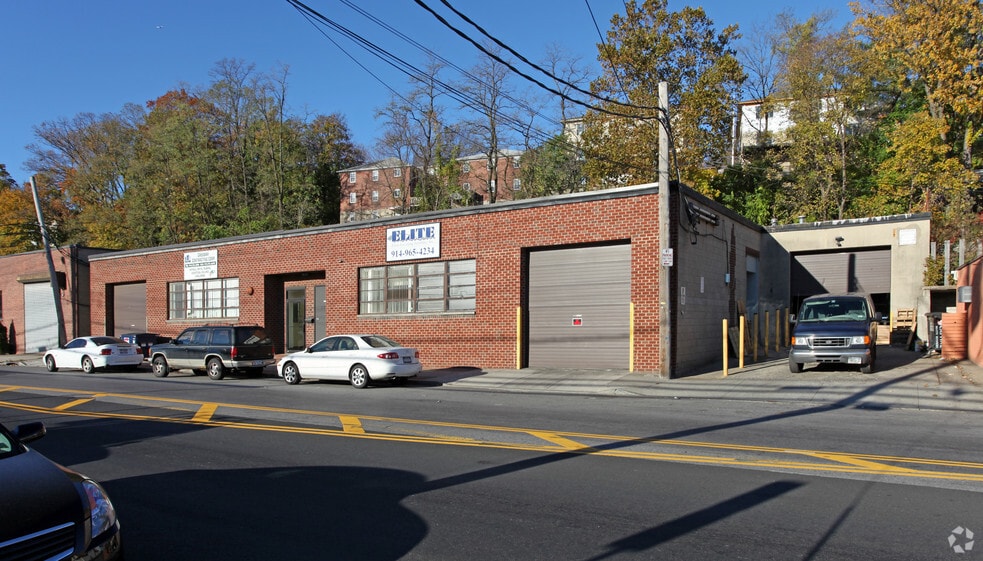 Primary Photo Of 771 Nepperhan Ave, Yonkers Warehouse For Lease