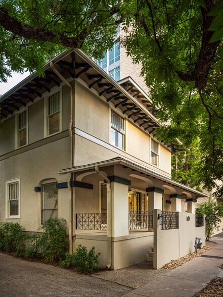 More Photos Of 1305 San Antonio St, Austin Office For Sale