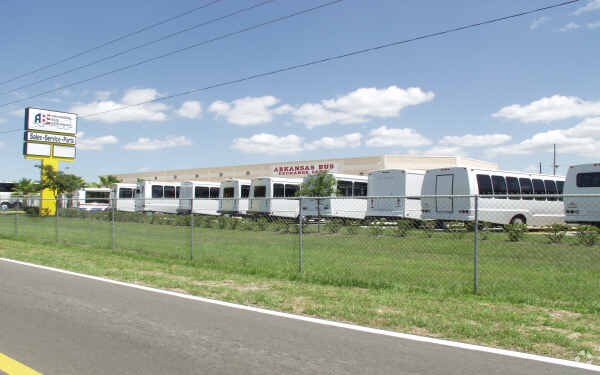 More Photos Of 1150 Jetport Dr, Orlando Warehouse For Lease