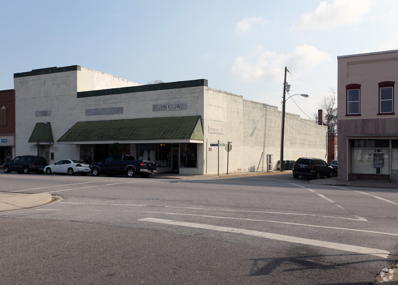 Primary Photo Of 500-504 N Main St, Marion Storefront For Lease