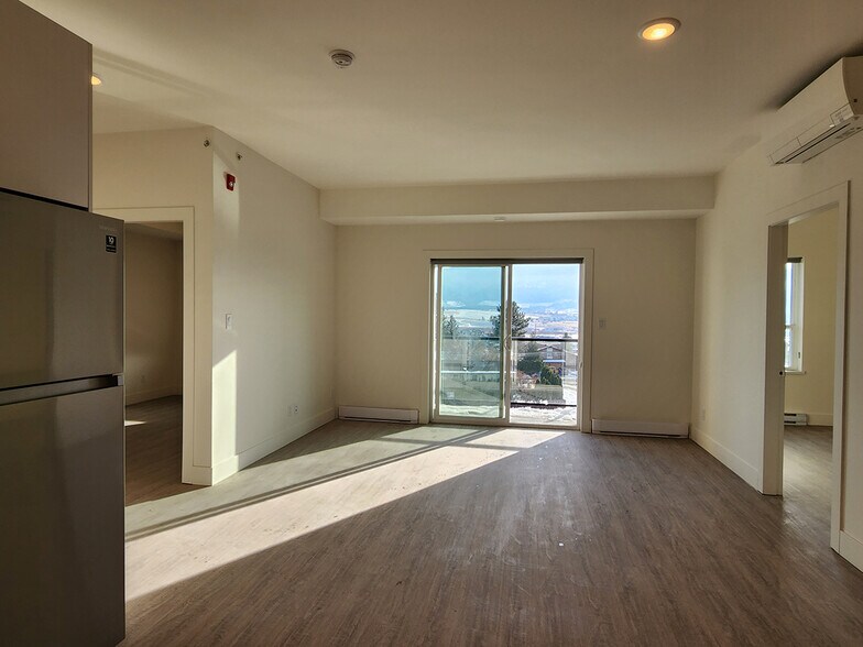 More Photos Of 4010 Walters St, Merritt Apartments For Sale