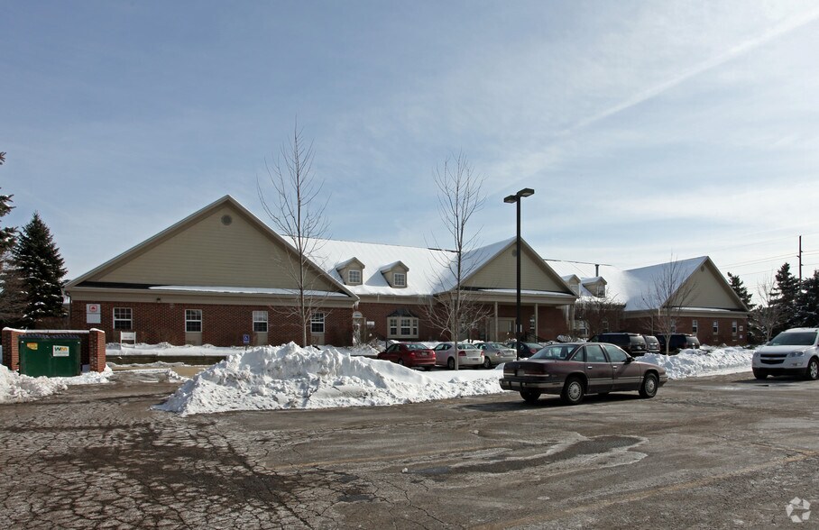More Photos Of 42000 6 Mile Rd, Northville Medical For Lease