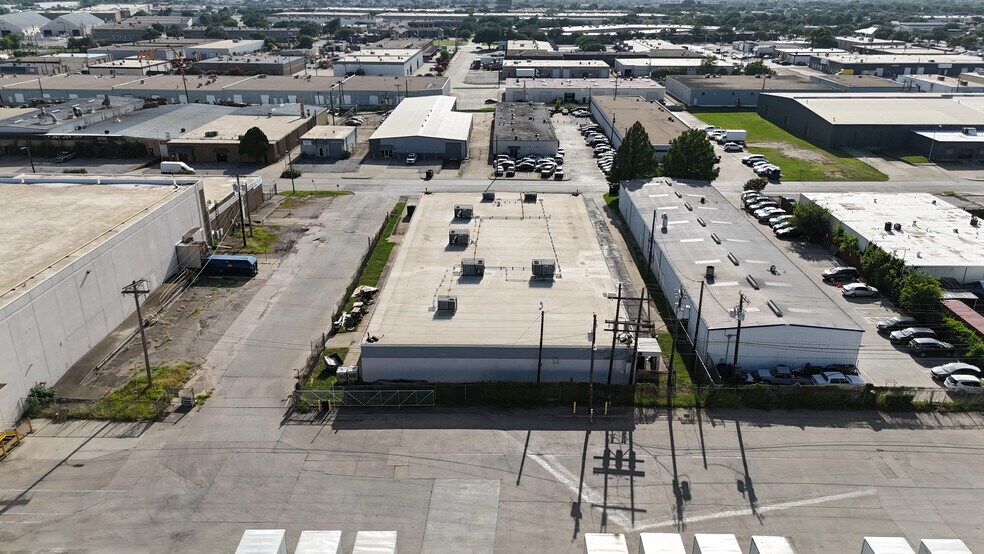 More Photos Of 714 Shepherd Dr, Garland Light Manufacturing For Sale