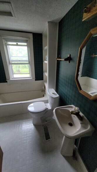 More Photos Of 5430 Rockville Rd, Indianapolis Specialty For Sale
