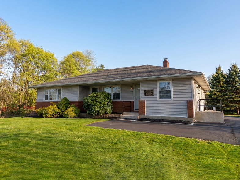 Primary Photo Of 3250 Sunrise Hwy, Islip Terrace Medical For Sale
