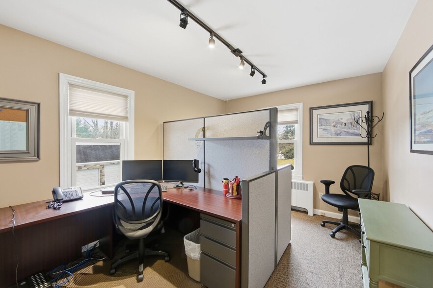 More Photos Of 4024 West Chester Pike, Newtown Square Office For Lease