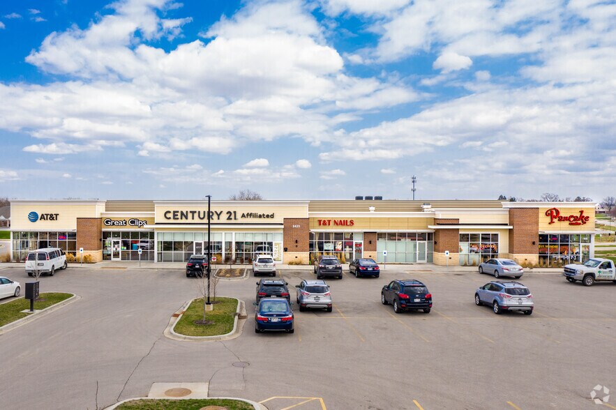 More Photos Of 2420 State 138 Rd, Stoughton Restaurant For Lease