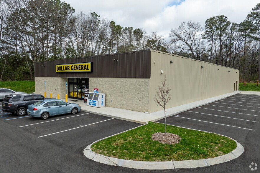 Primary Photo Of 2070 Shannon Oxmoor Rd, Hoover General Retail For Sale