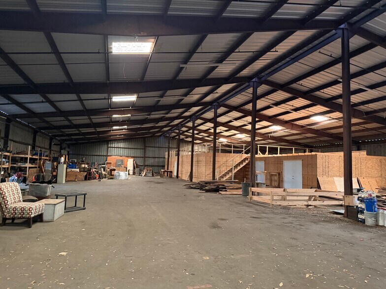 More Photos Of 615 Saint Nicholas Ave, Brewton Warehouse For Sale