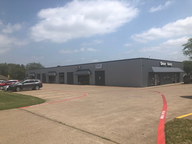 More Photos Of 300 Bryant Ave, Midlothian Light Distribution For Lease