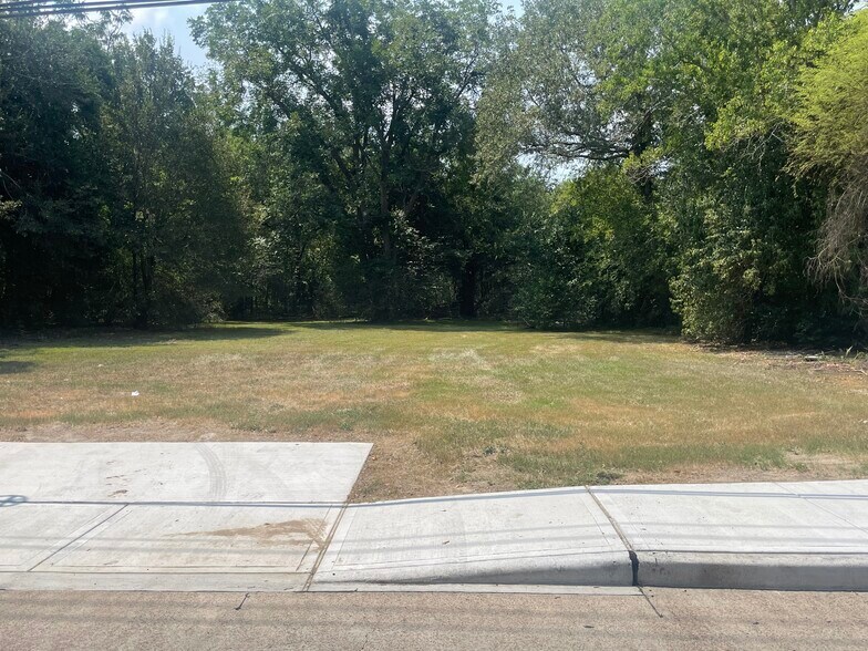 More Photos Of 2102 Mons ave, Rosenberg Land For Sale