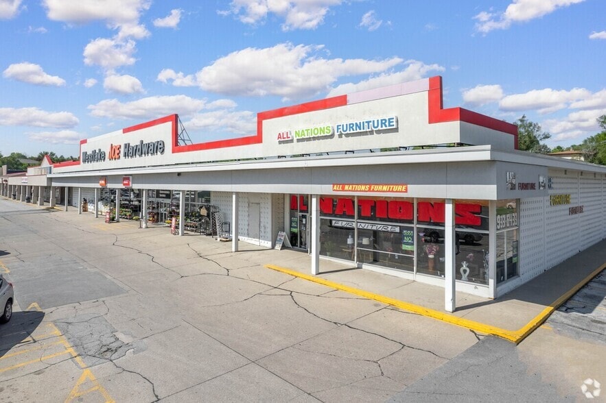 More Photos Of 2802 N 90th St, Omaha Storefront For Lease