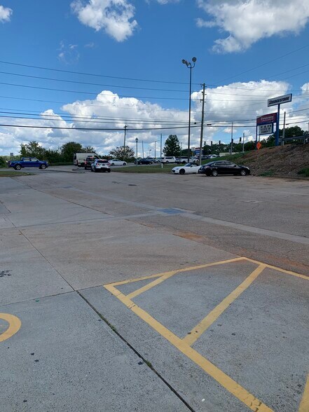 More Photos Of 3798 Buford Dr, Buford Service Station For Lease