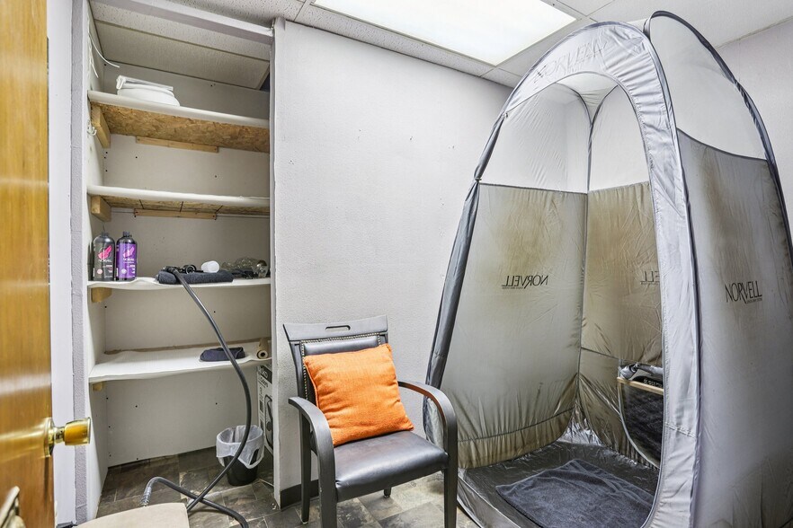 More Photos Of 209 N State St, Litchfield Storefront Retail Residential For Sale