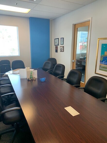 More Photos Of 701 S Howard Ave, Tampa Storefront Retail Office For Lease