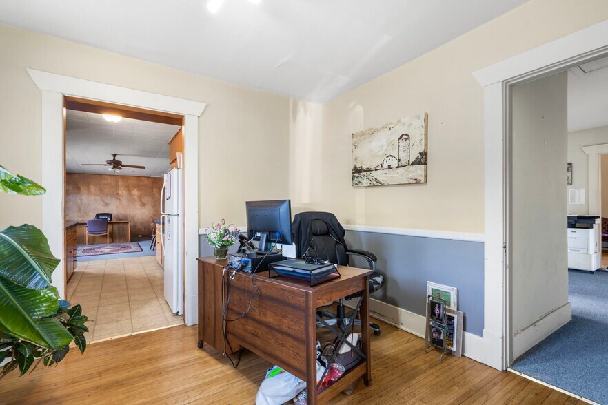 More Photos Of 1658 Saint Louis St, Springfield Office For Lease