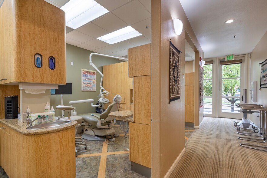 More Photos Of 1233 Brookside Ave, Redlands Medical For Sale