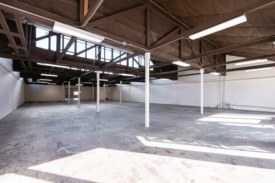 More Photos Of 842 Lighthouse Ave, Monterey Freestanding For Lease