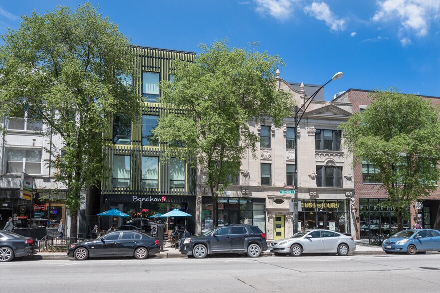 More Photos Of 1728 W Division St, Chicago Apartments For Lease