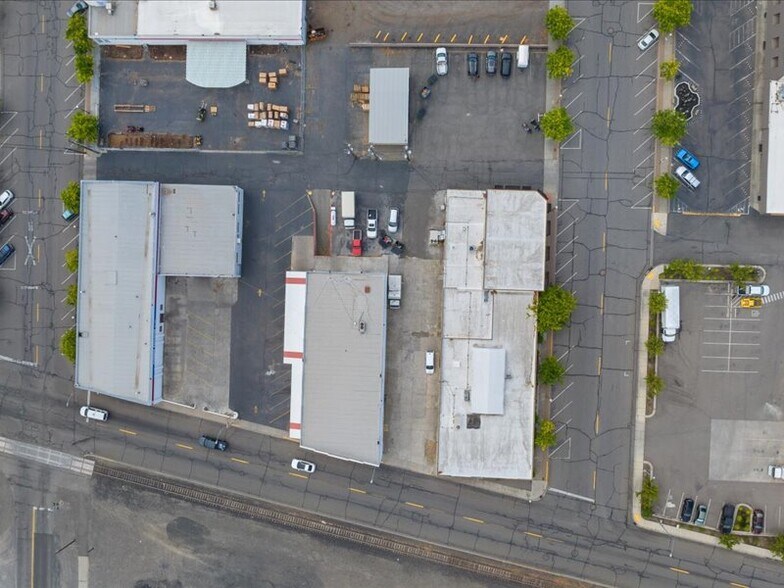 More Photos Of 110 N Cascade St, Kennewick Flex For Sale