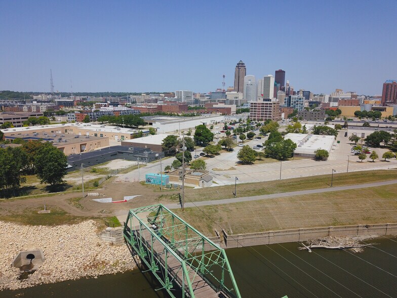 More Photos Of 520 SW 5th St, Des Moines Manufacturing For Lease