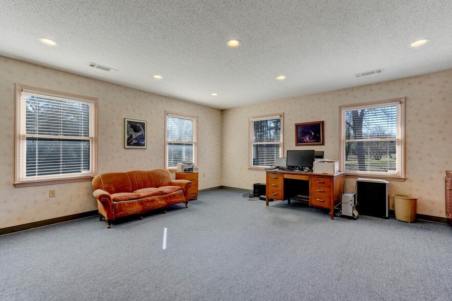 More Photos Of 601 W Harrison St, Reidsville Medical For Sale