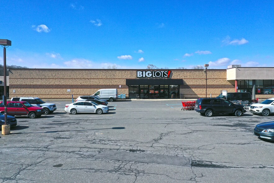 More Photos Of 4-28 Eagles Glenn Mall, East Stroudsburg Unknown For Lease