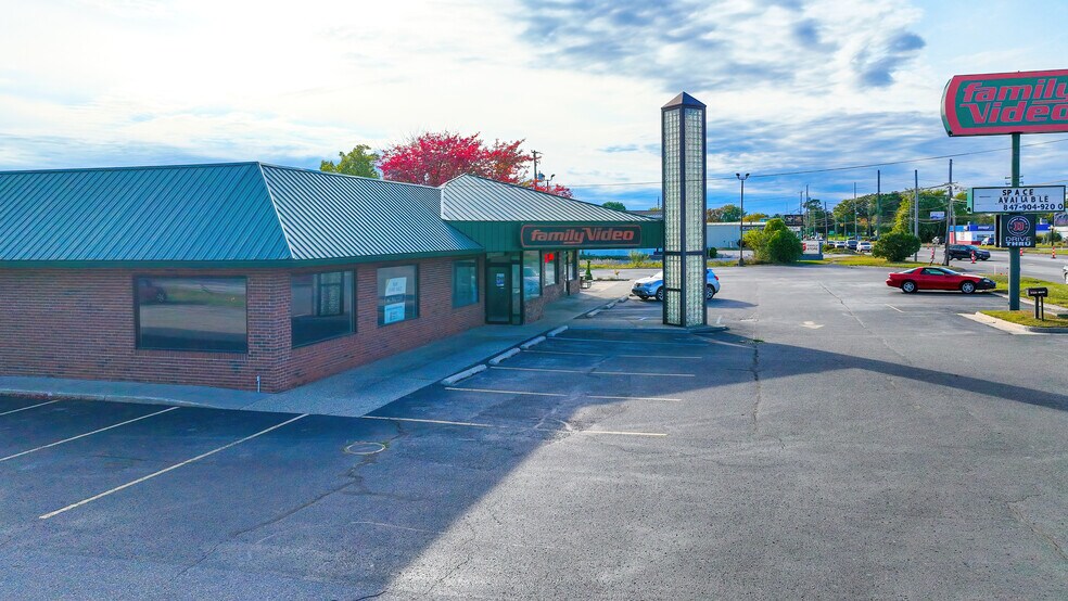 More Photos Of 5865 W US Highway 10, Ludington Storefront For Lease